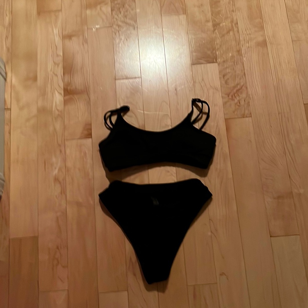 women’s M bikini from shein, extremely easy to put on, very cute